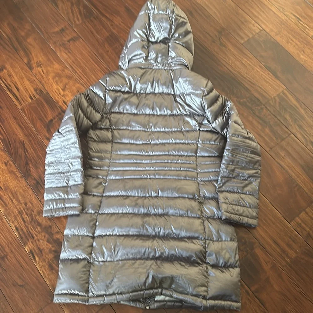 Andrew Marc | Women's silver puffer coat jacket - Picture 9 of 10